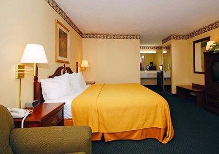 Hotel Suburban - Stewart Area Hinesville