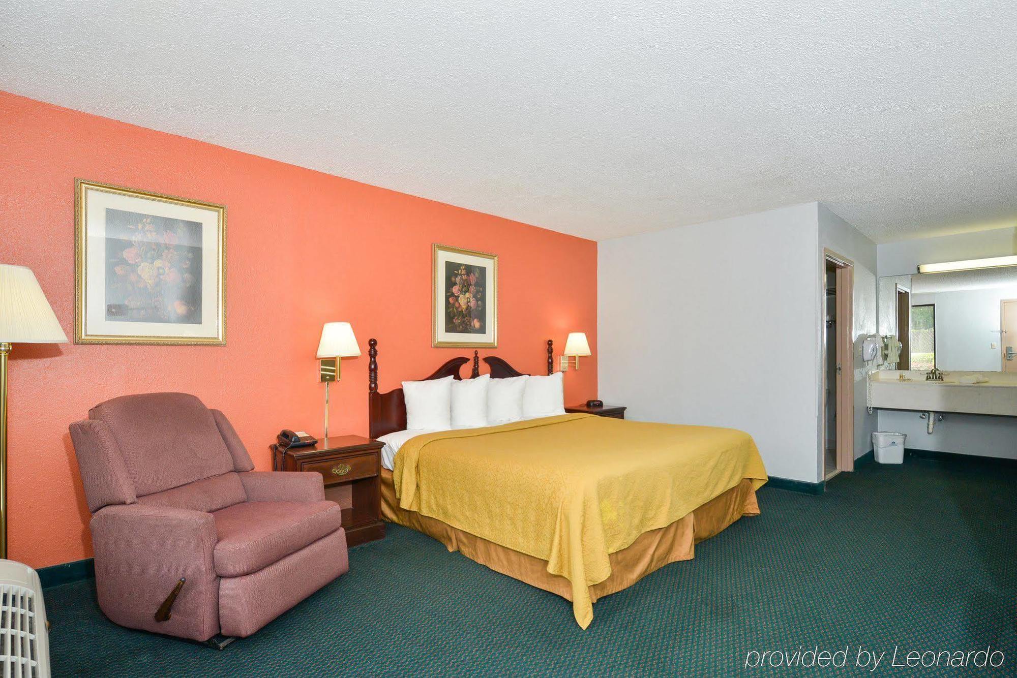 Suburban - Stewart Area Hotel